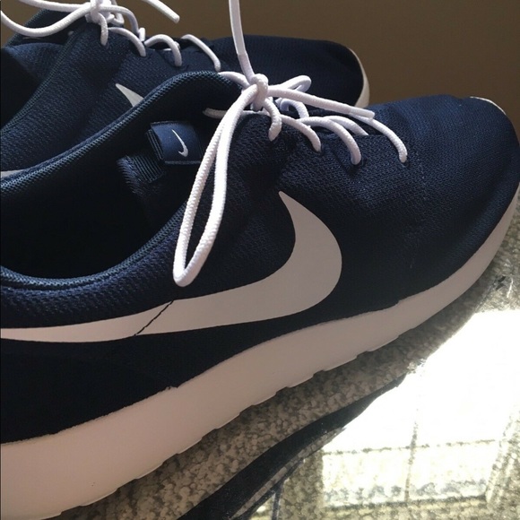 New Nike roshe’s - Picture 1 of 5